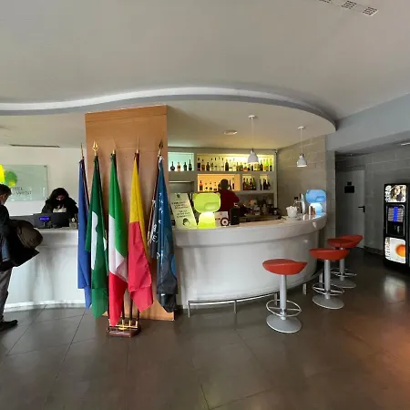 Bes Bergamo Ovest 4*