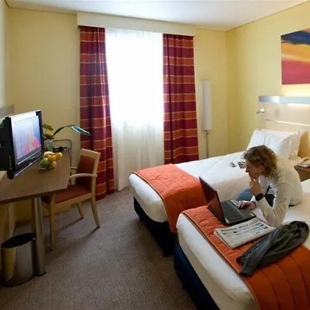 Bes Bergamo Ovest 4* Mozzo