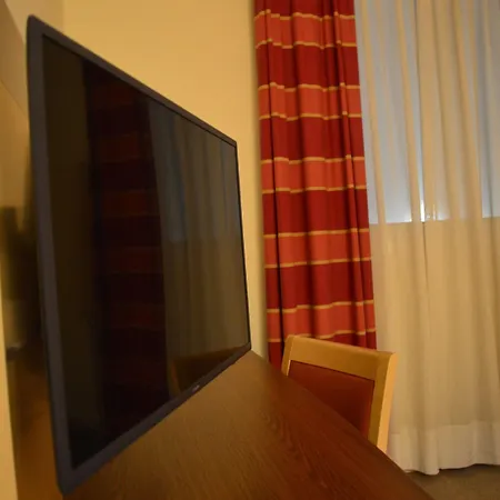 Otel Bes Bergamo Ovest 4*